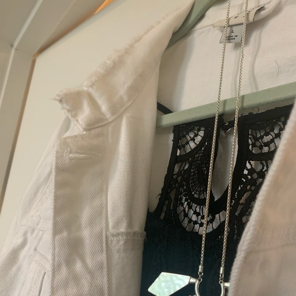 White jean jacket - Picture 2 of 4